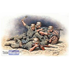 Склеиваемые модели  MB 35102 Немецкая пехота в обороне. Набор №1 tm01512 купить в твоимодели.рф